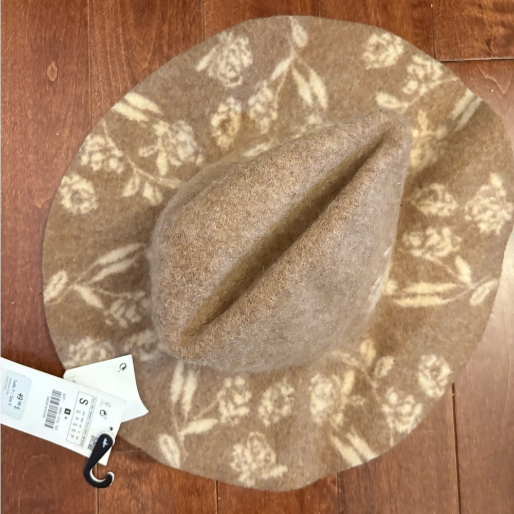 Floral Patterned Tan Hat